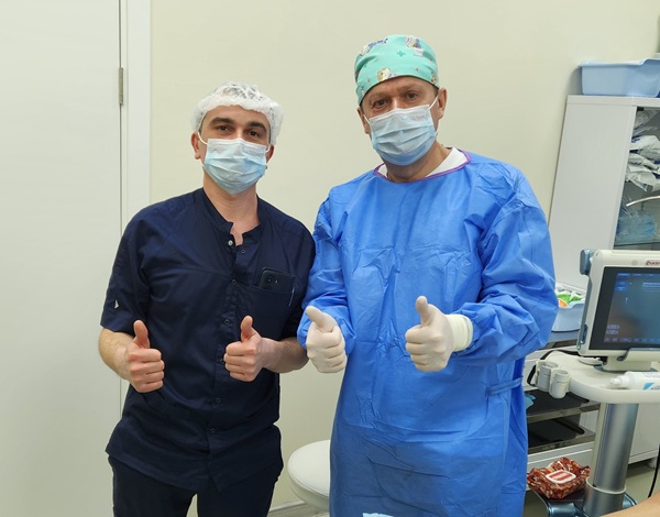 Хирург-флеболог Ибрагимов Спартак Магомедович в операционной "Центра Современной Флебологии"