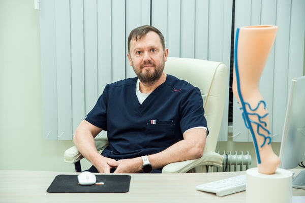 Основатель и руководитель «Центра Современной Флебологии», к.м.н. Семенов А.Ю.