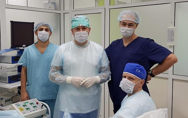 Семенов А.Ю. с хирургом-флебологом Магдиевым А.Х. на лазерной операции в «ЦСФ»